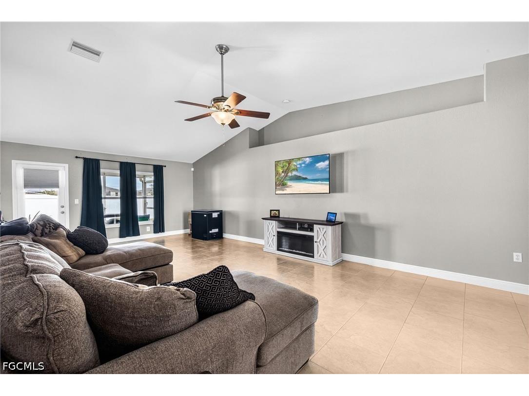 1417 NW 16th Place Cape Coral FL 33993 2026021950 image5