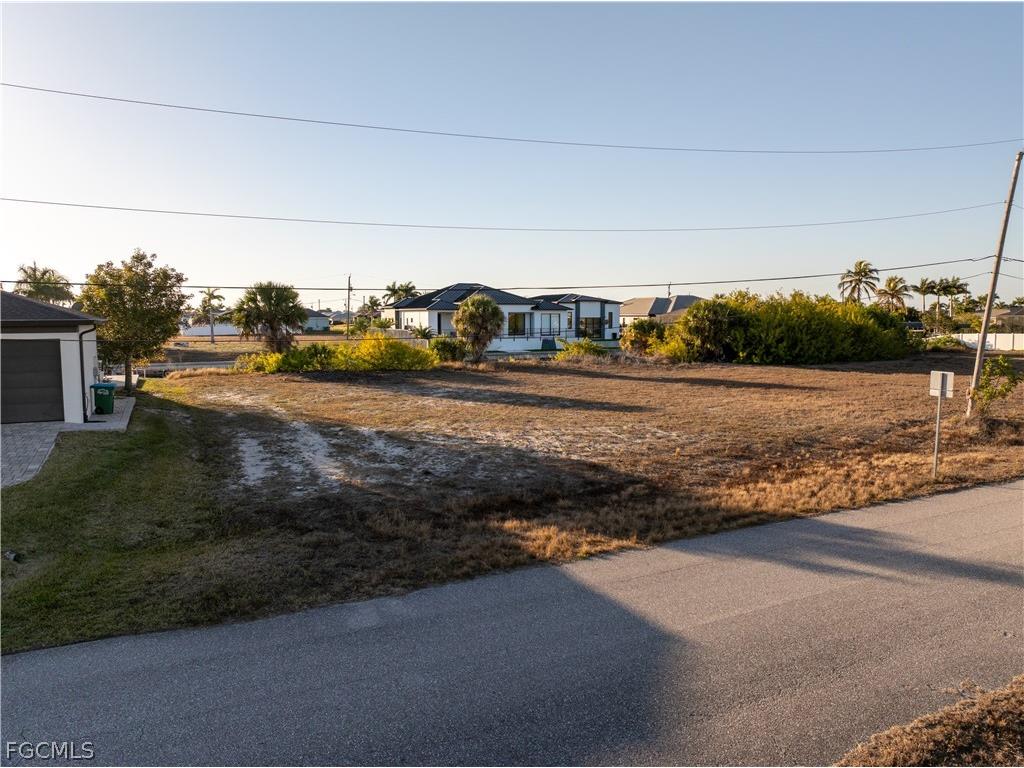 1418 NW 33rd Place Cape Coral FL 33993 2026006804 image2