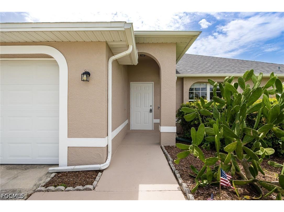 1418 SW 11th Place Cape Coral FL 33991 2026029936 image2