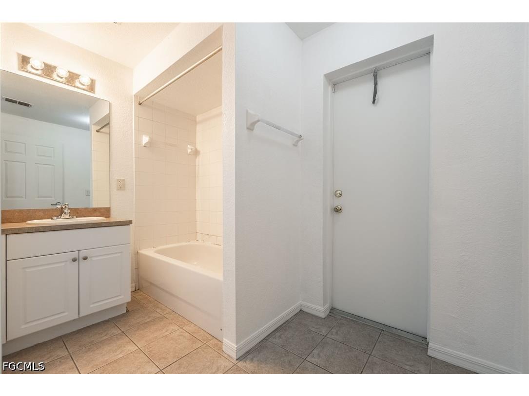 1418 SW 11th Place Cape Coral FL 33991 2026029936 image22