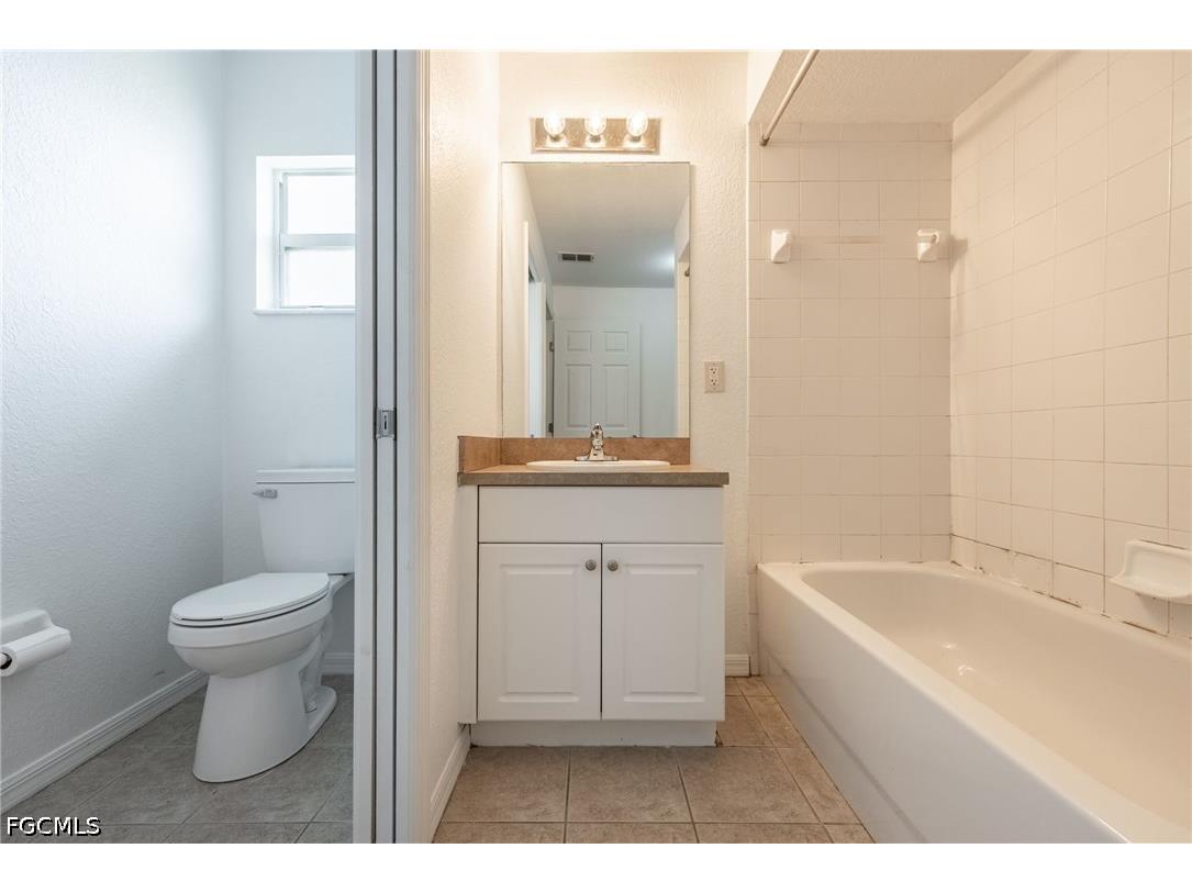 1418 SW 11th Place Cape Coral FL 33991 2026029936 image23