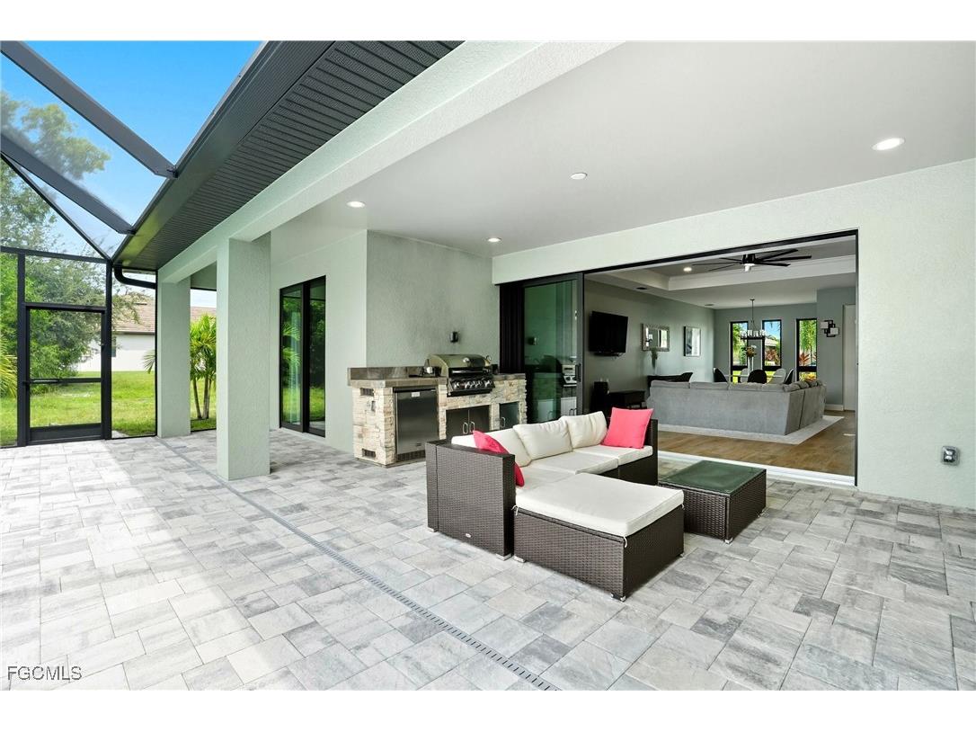 1418 SW 1st Place Cape Coral FL 33991 2025006254 image4