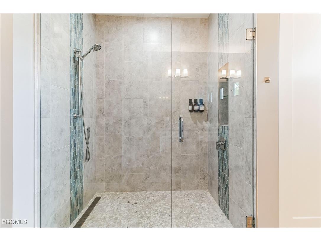 1418 SW 1st Place Cape Coral FL 33991 2025006254 image40