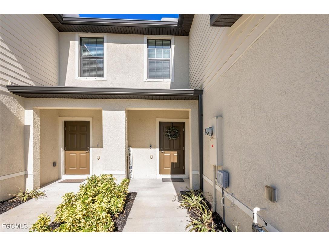 14195 Oviedo Place Fort Myers FL 33905 2025004821 image2