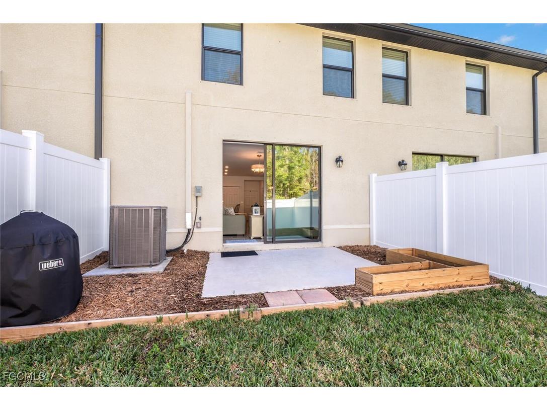 14195 Oviedo Place Fort Myers FL 33905 2025004821 image27