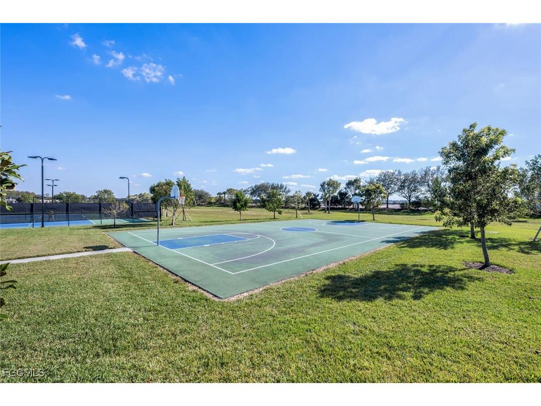 14195 Oviedo Place Fort Myers FL 33905 2025004821 image40