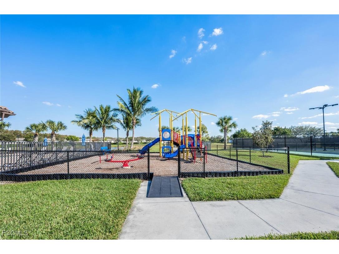 14195 Oviedo Place Fort Myers FL 33905 2025004821 image41