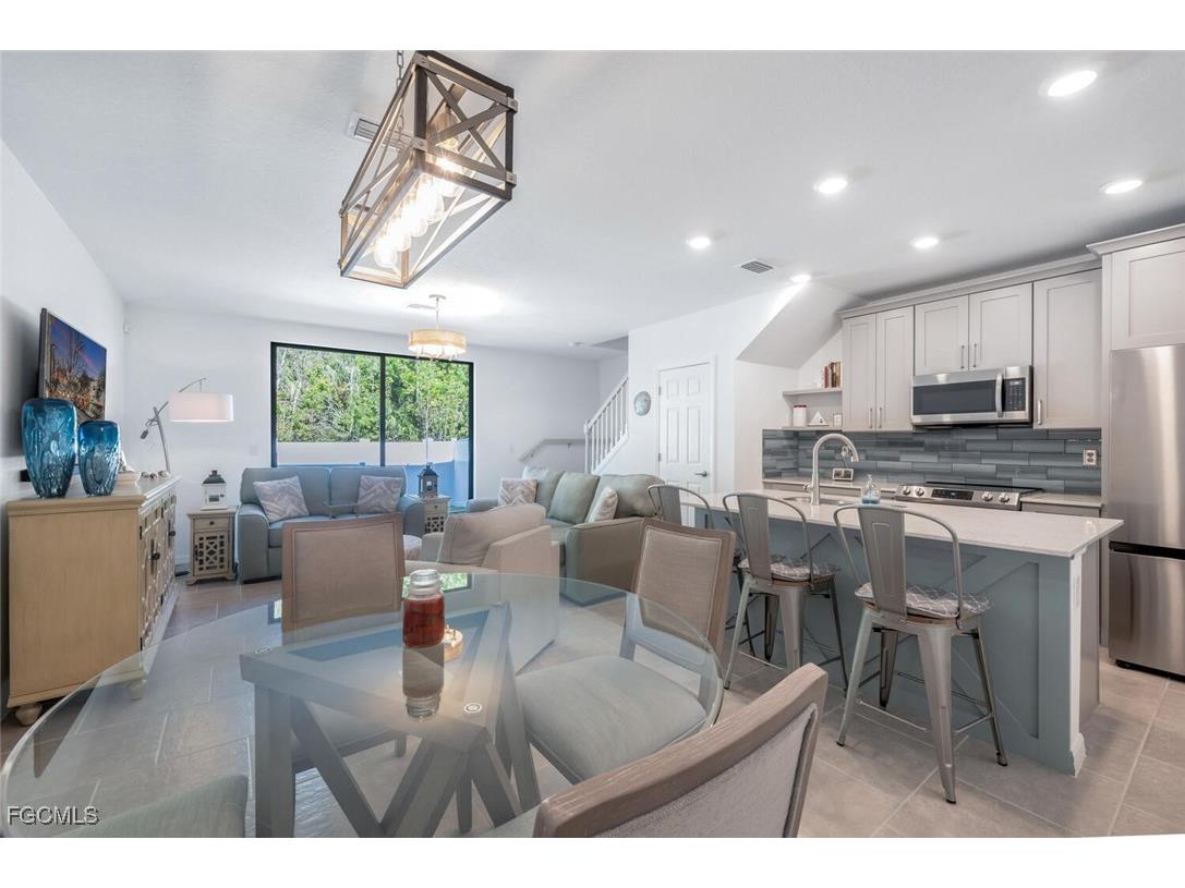 14195 Oviedo Place Fort Myers FL 33905 2025004821 image6