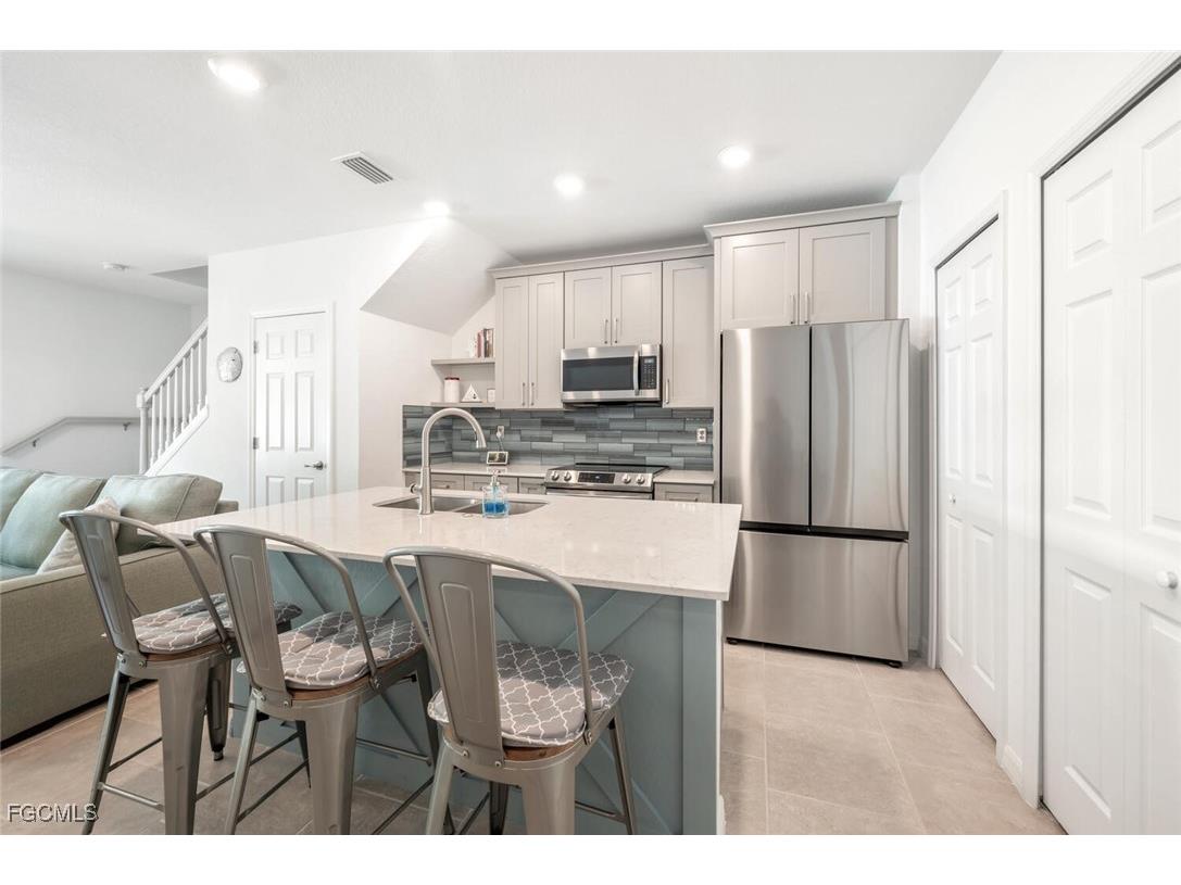 14195 Oviedo Place Fort Myers FL 33905 2025004821 image7