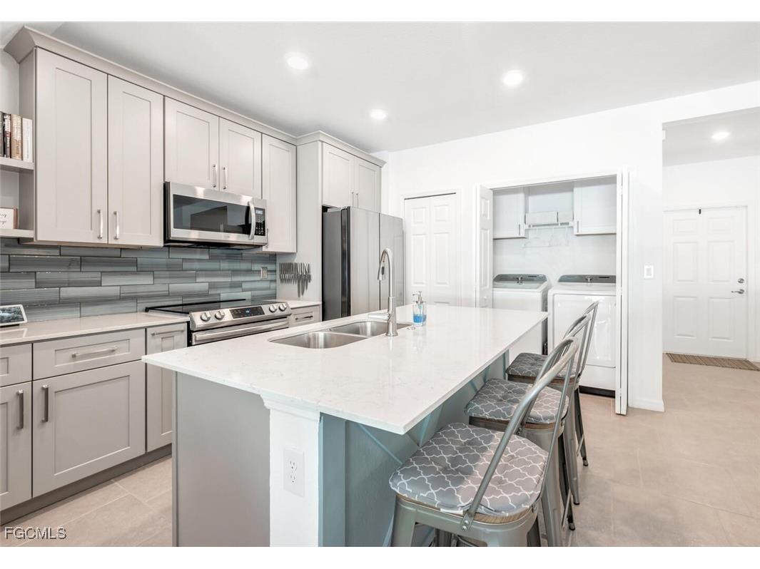 14195 Oviedo Place Fort Myers FL 33905 2025004821 image9