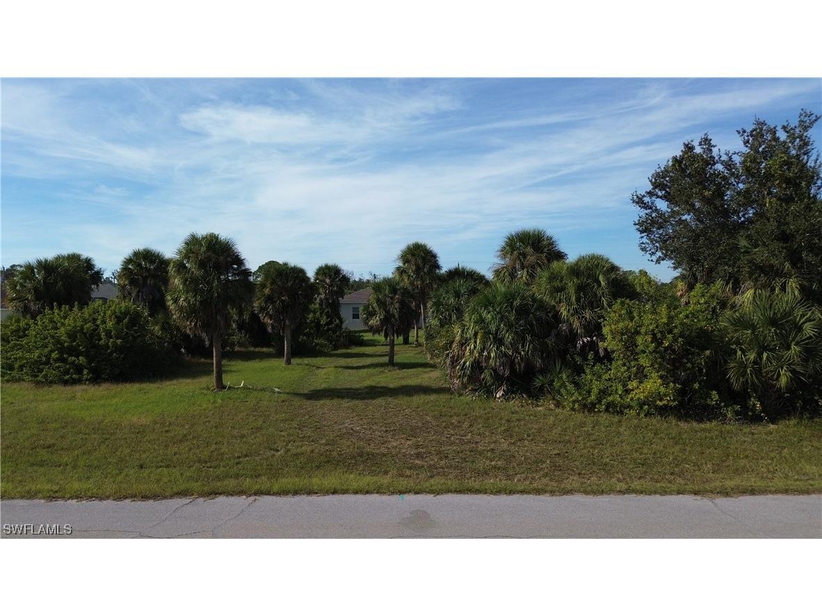 142 April Road Rotonda West FL 33947 223082369 image1