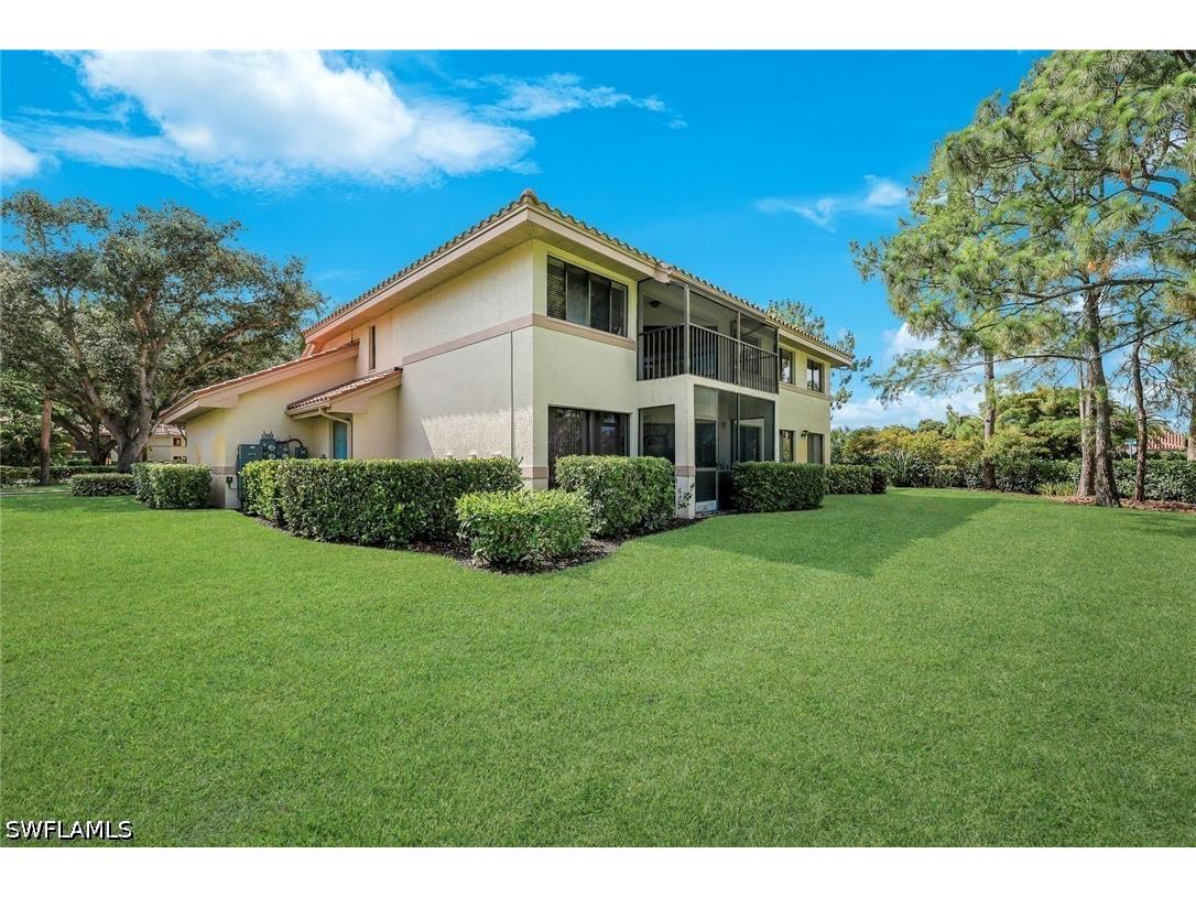 142 Bennington Drive #8 Naples FL 34104 226023183 image1