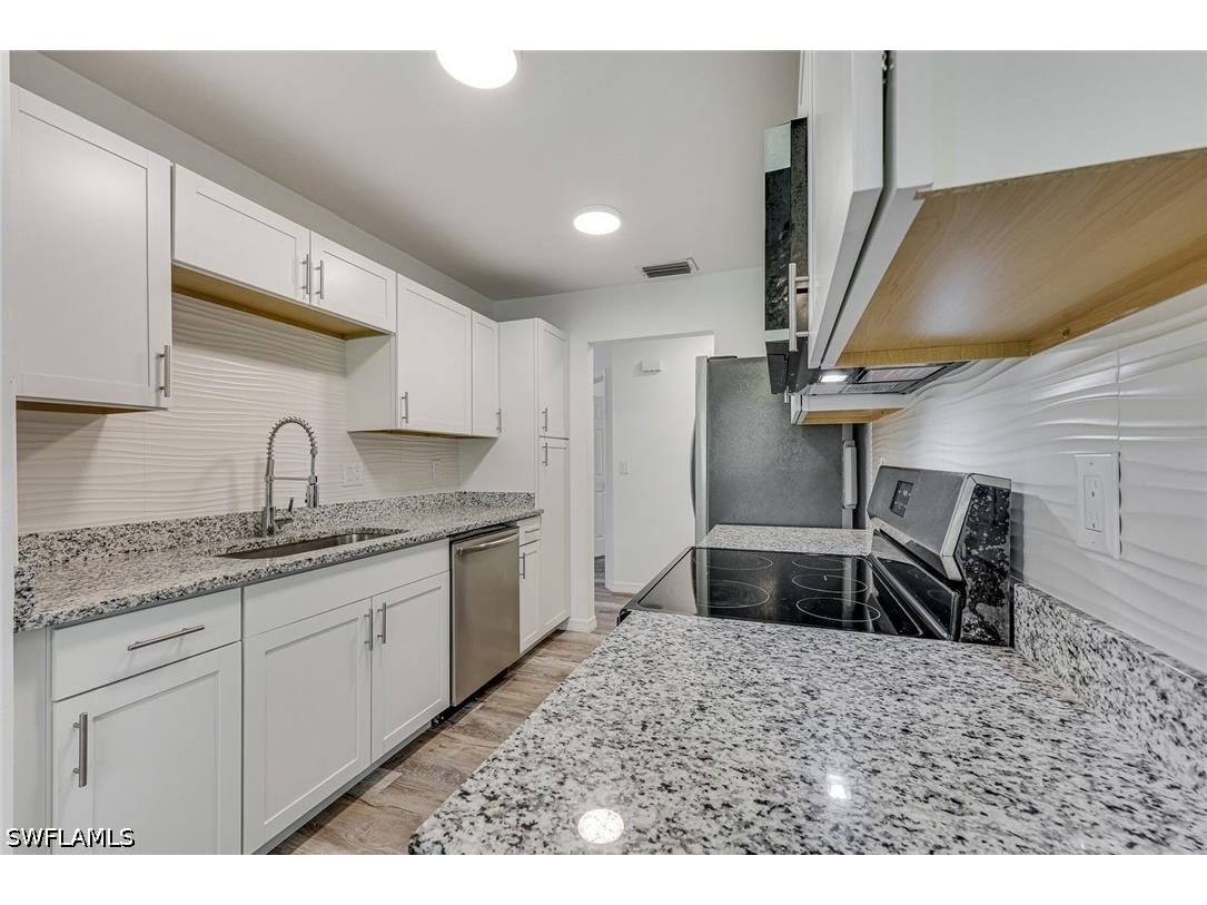 142 Bennington Drive #8 Naples FL 34104 226023183 image8