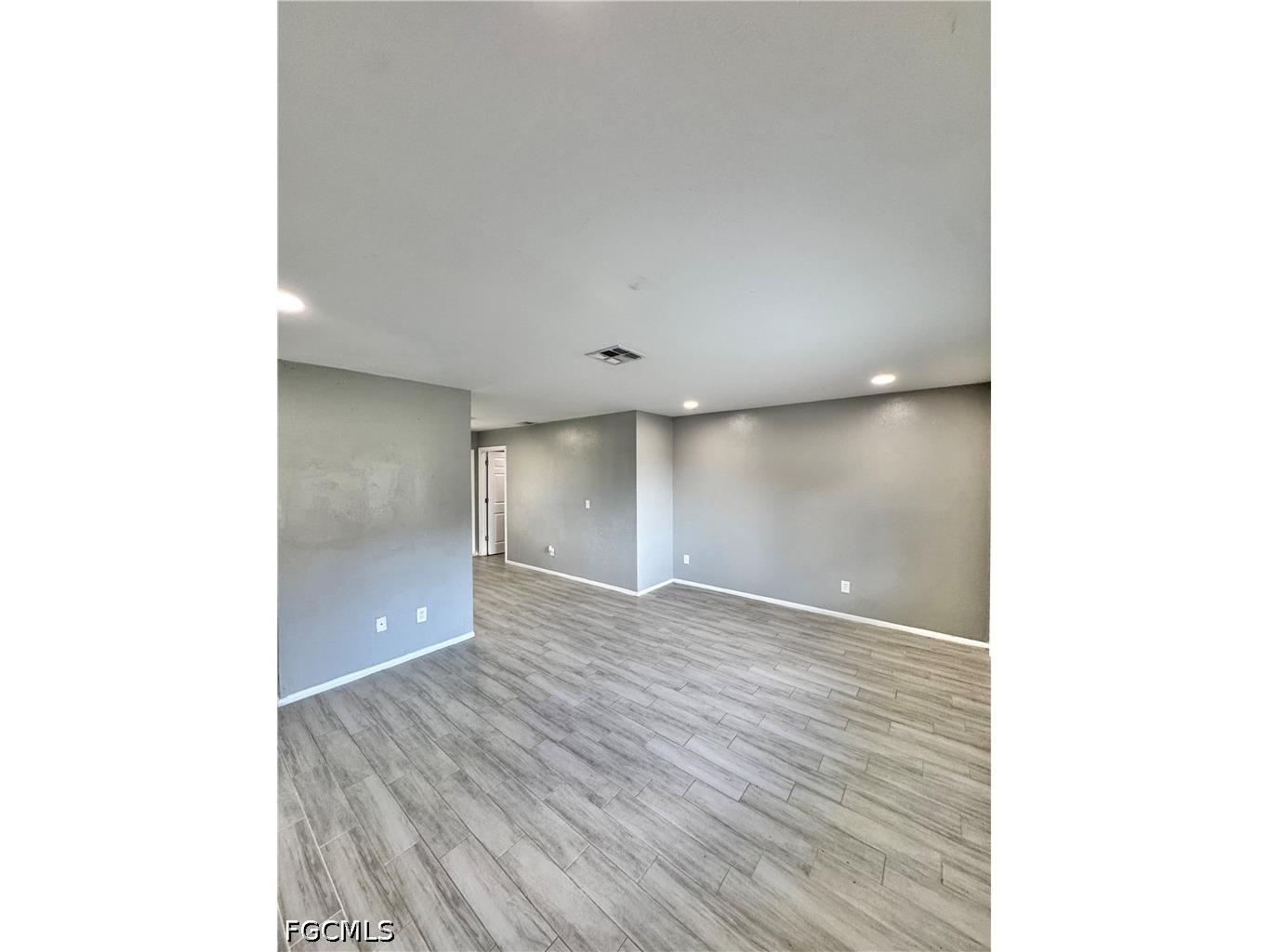 142 Harry Avenue S Lehigh Acres FL 33973 2026026399 image5