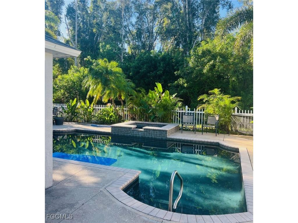 142 NE 4th Street Cape Coral FL 33909 2025002971 image1