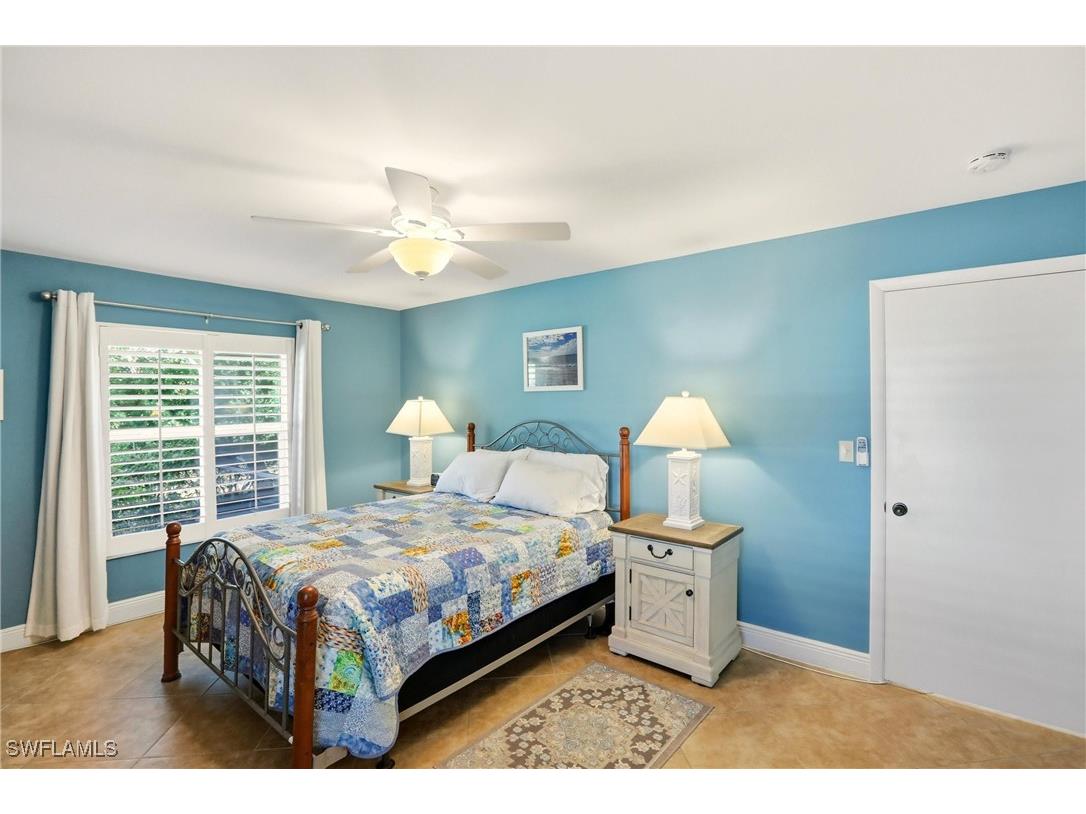 142 Old Tamiami Trail Naples FL 34110 226005827 image23