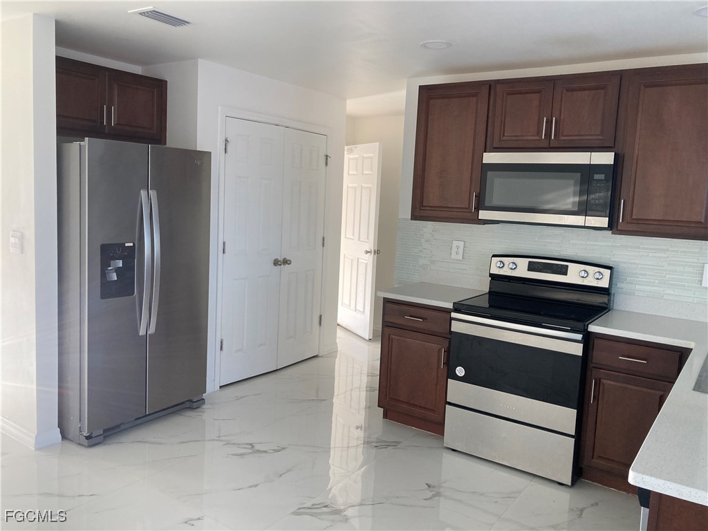 142 Plantation Drive Labelle FL 33935 2026004368 image9