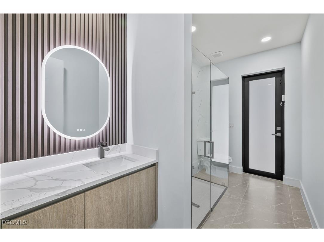 142 SW 33rd Place Cape Coral FL 33991 2025020404 image17