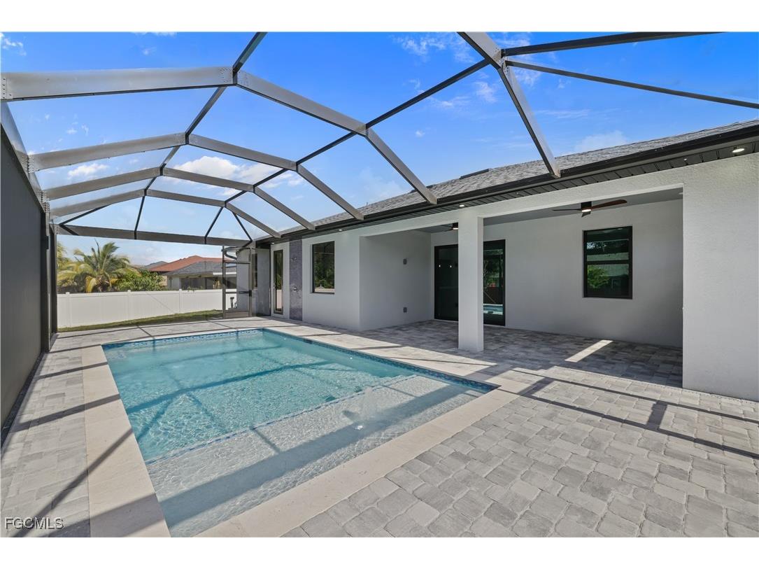 142 SW 33rd Place Cape Coral FL 33991 2025020404 image2