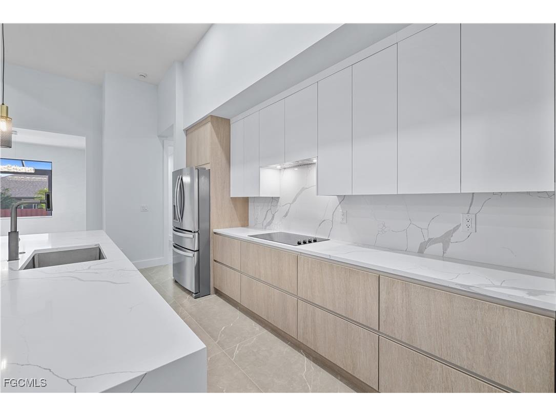 142 SW 33rd Place Cape Coral FL 33991 2025020404 image7