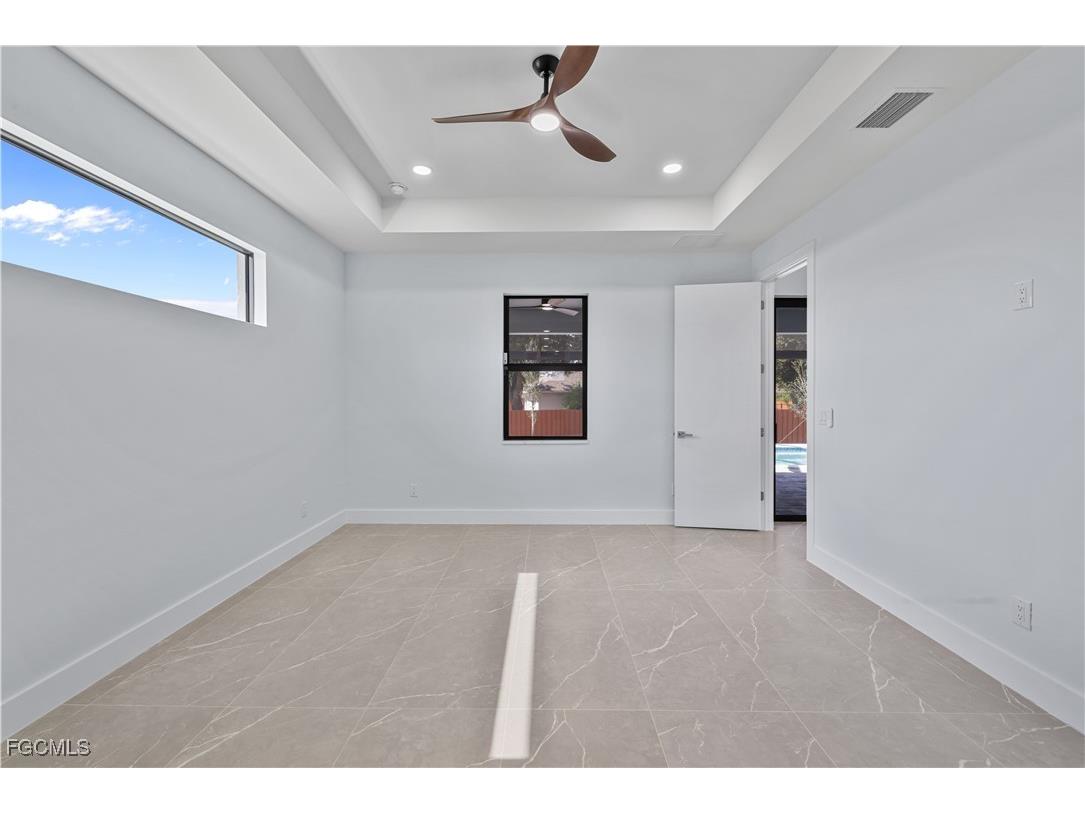 142 SW 33rd Place Cape Coral FL 33991 2025020404 image9