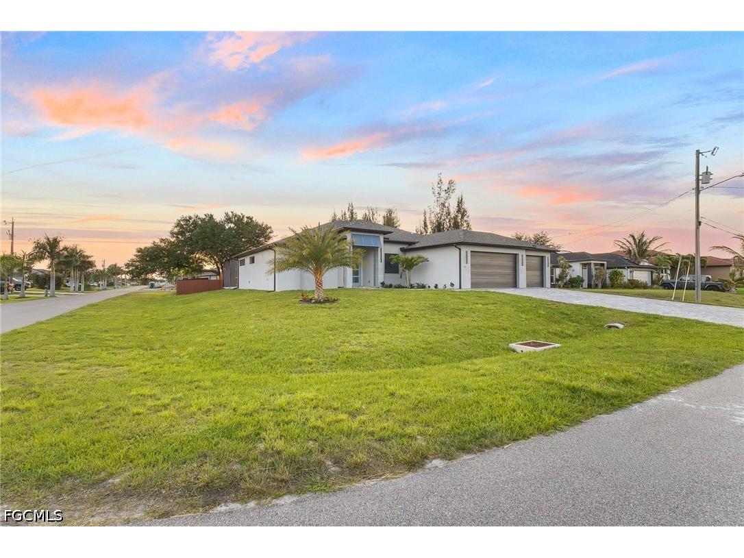 142 SW 33rd Place Cape Coral FL 33991 2026017979 image2