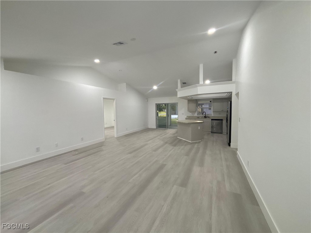 142 SW 34th Place Cape Coral FL 33991 2025016059 image4