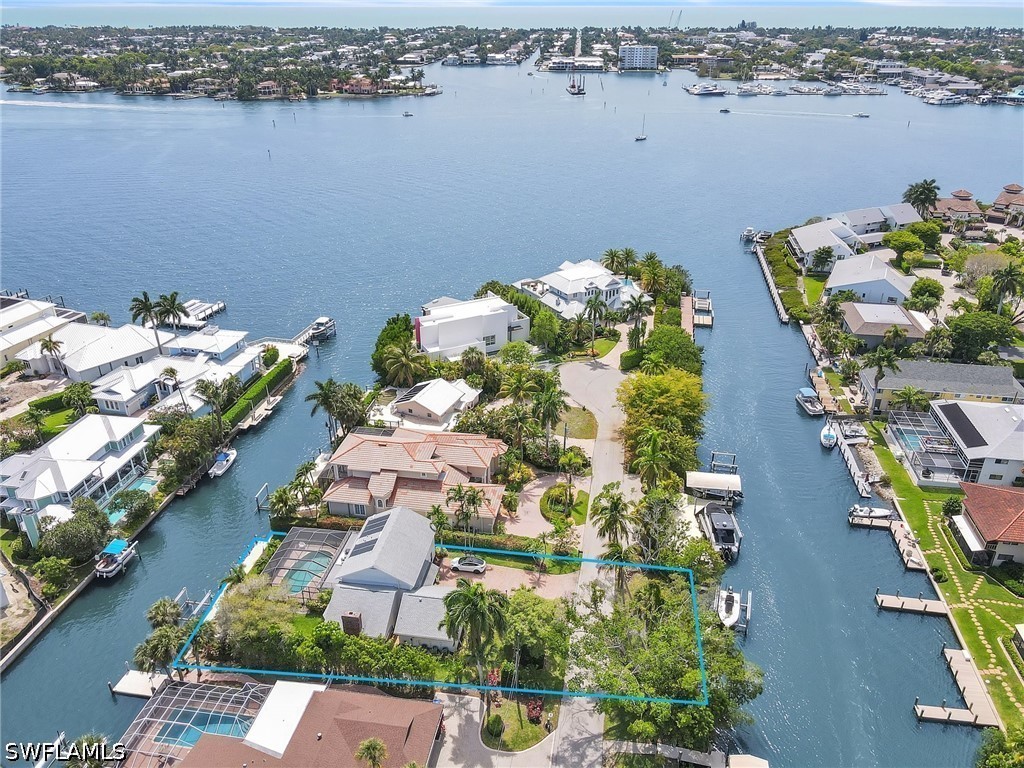 1420 Jewel Box Avenue Naples FL 34102 226018001 image1