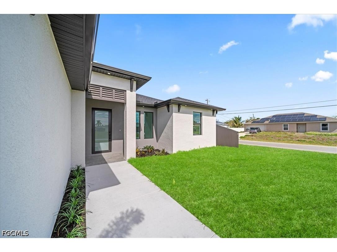 1420 NE 12th Place Cape Coral FL 33909 2026018109 image4