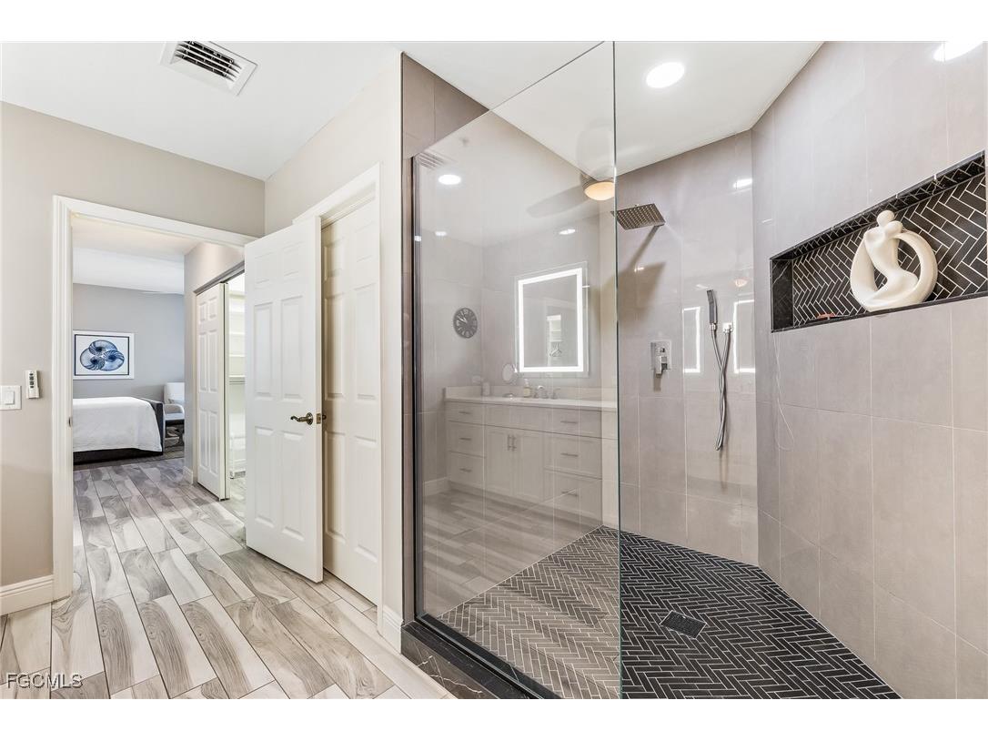 14200 Royal Harbour Court #301 Fort Myers FL 33908 2025020734 image27