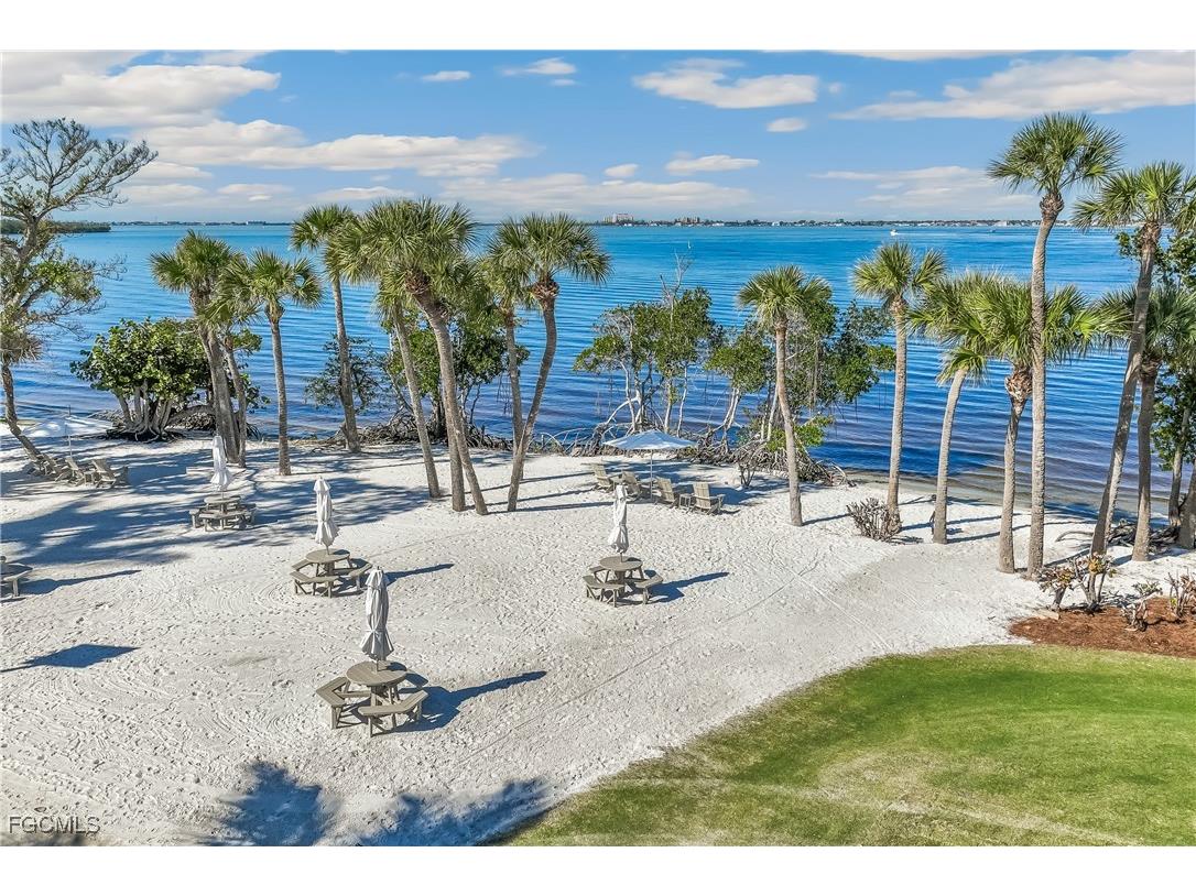 14200 Royal Harbour Court #301 Fort Myers FL 33908 2025020734 image40