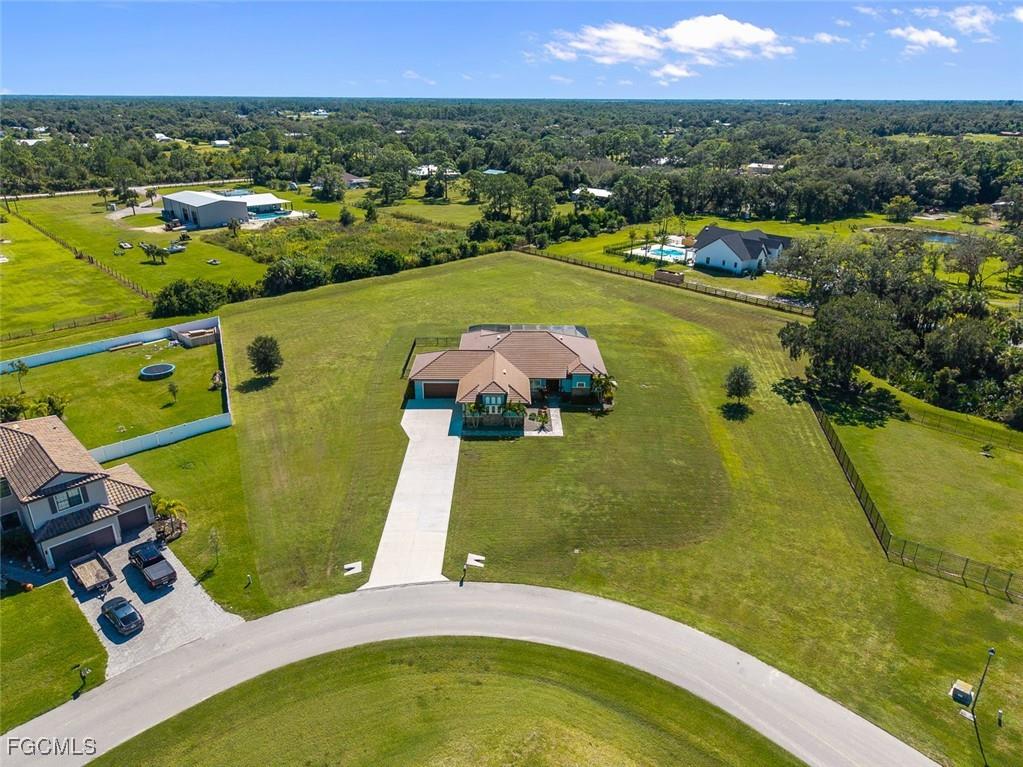 14201 Binghampton Drive Fort Myers FL 33905 2025014523 image2