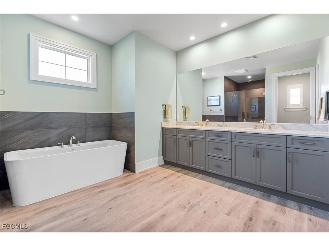 14201 Binghampton Drive Fort Myers FL 33905 2025014523 image25