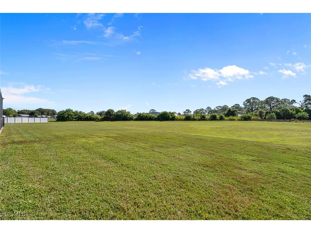 14201 Binghampton Drive Fort Myers FL 33905 2025014523 image40