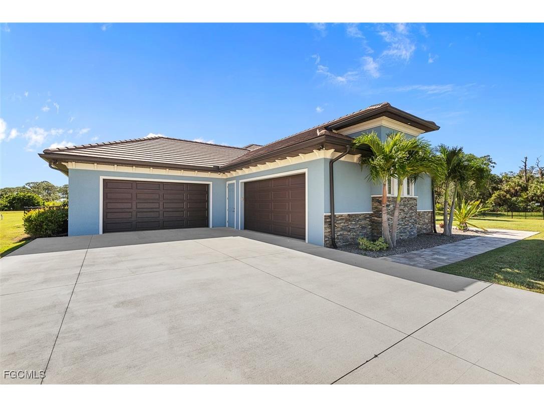 14201 Binghampton Drive Fort Myers FL 33905 2025014523 image43