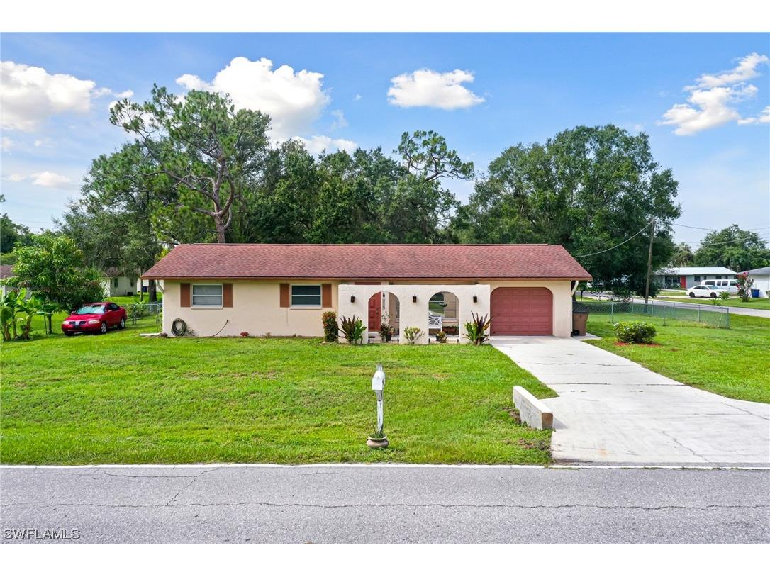 14207 Caribbean Boulevard Fort Myers FL 33905 223046057 image1