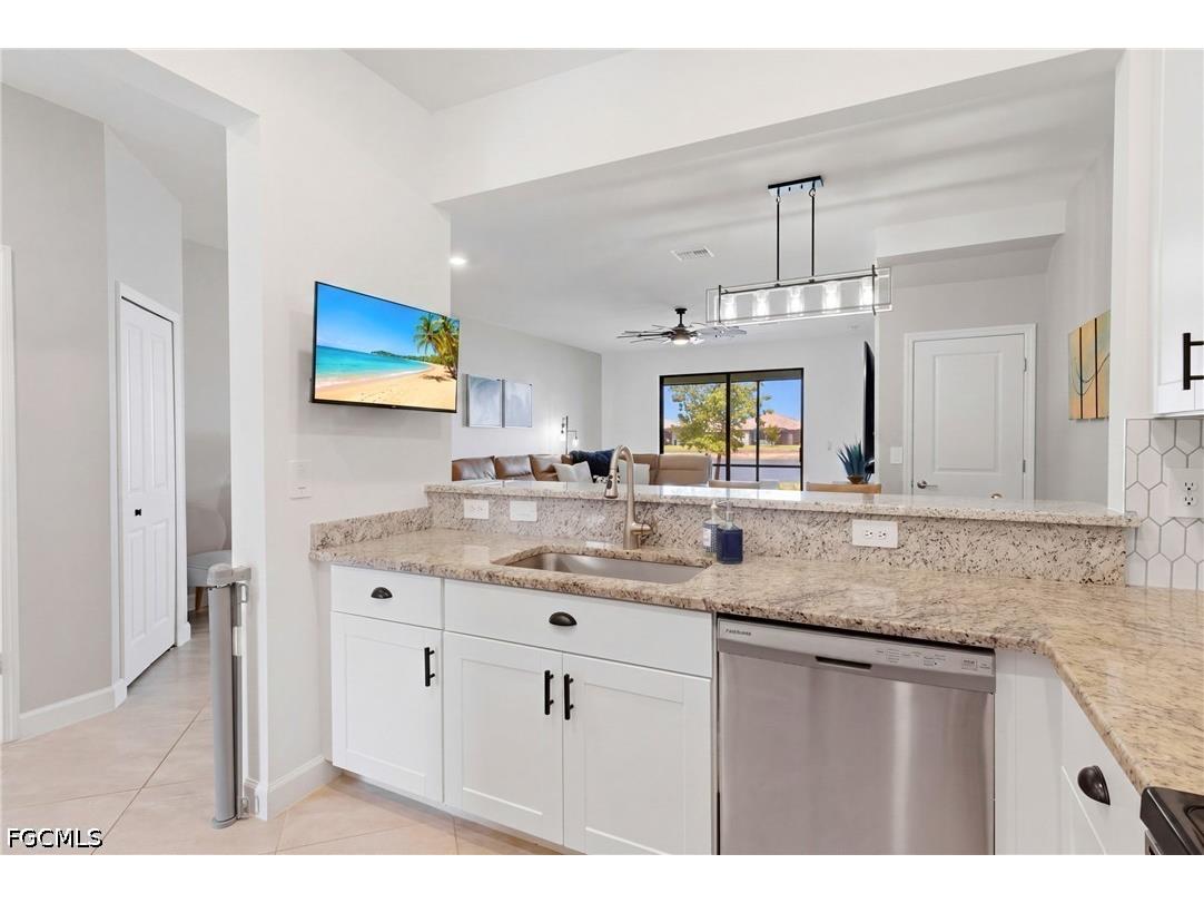 14208 Pine Lodge Lane Fort Myers FL 33913 2026017657 image7