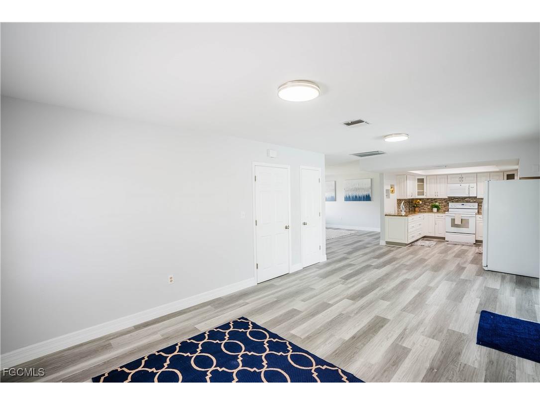 1421 SE 29th Terrace Cape Coral FL 33904 2025017770 image9