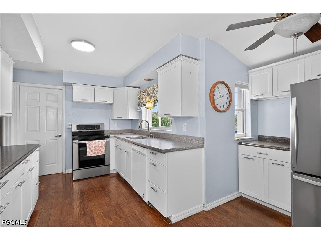 1421 SE 31st Street Cape Coral FL 33904 2026020505 image4