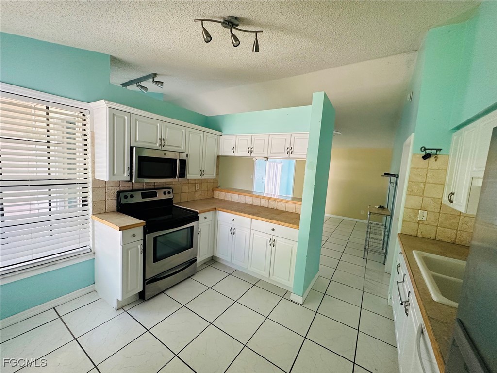 1421 SW 9th Court Cape Coral FL 33991 2025016851 image12