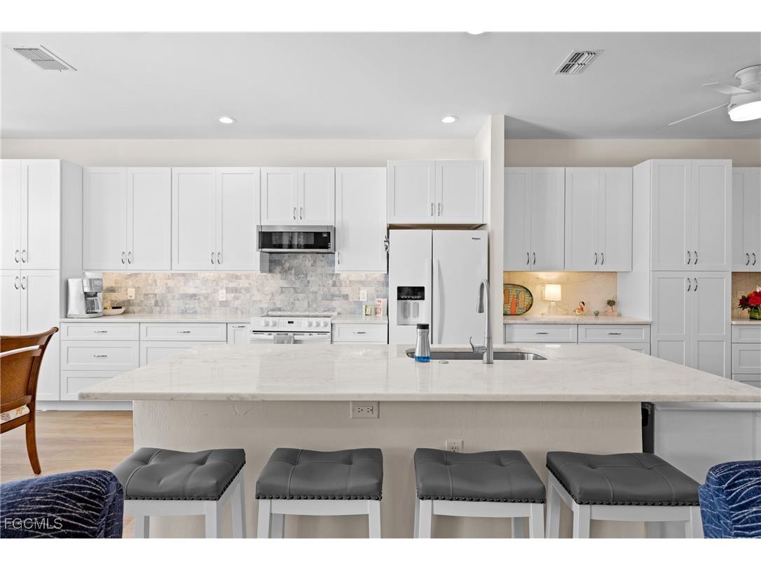 14217 Prim Point Lane Fort Myers FL 33919 2025019606 image1