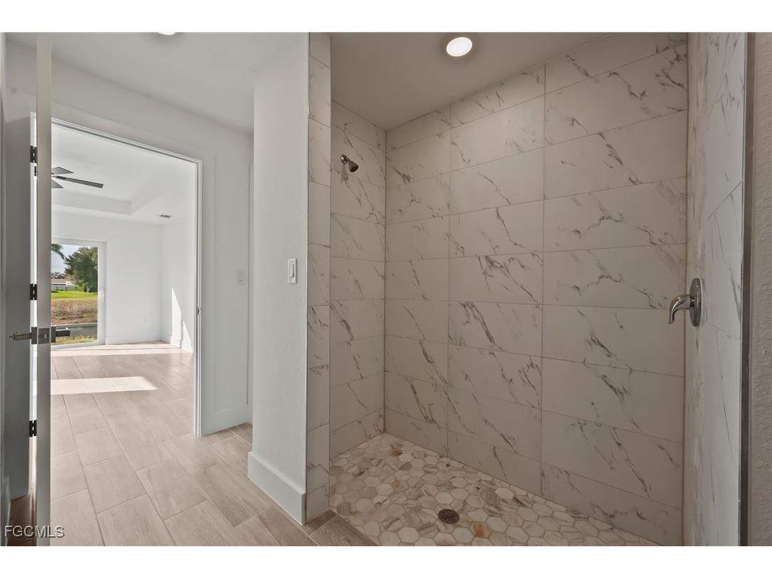 1422 NE 19th Place Cape Coral FL 33909 2025012409 image16