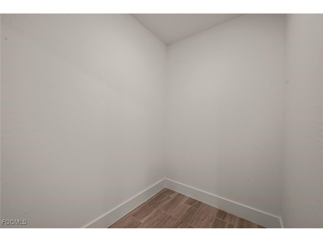 1422 NE 19th Place Cape Coral FL 33909 2025012409 image17