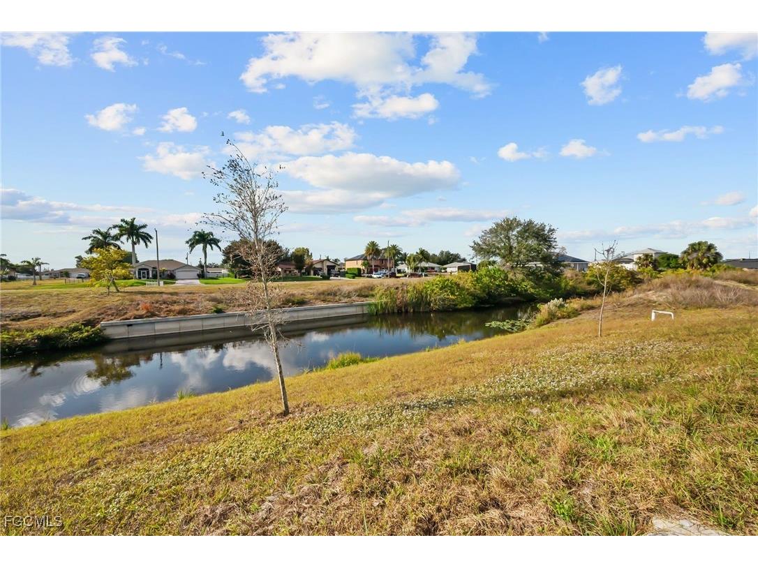 1422 NE 19th Place Cape Coral FL 33909 2025012409 image27