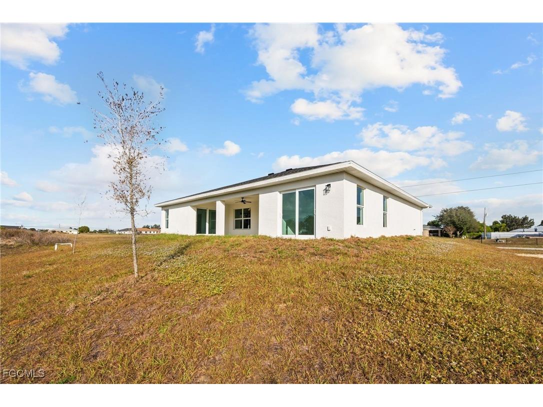 1422 NE 19th Place Cape Coral FL 33909 2025012409 image29