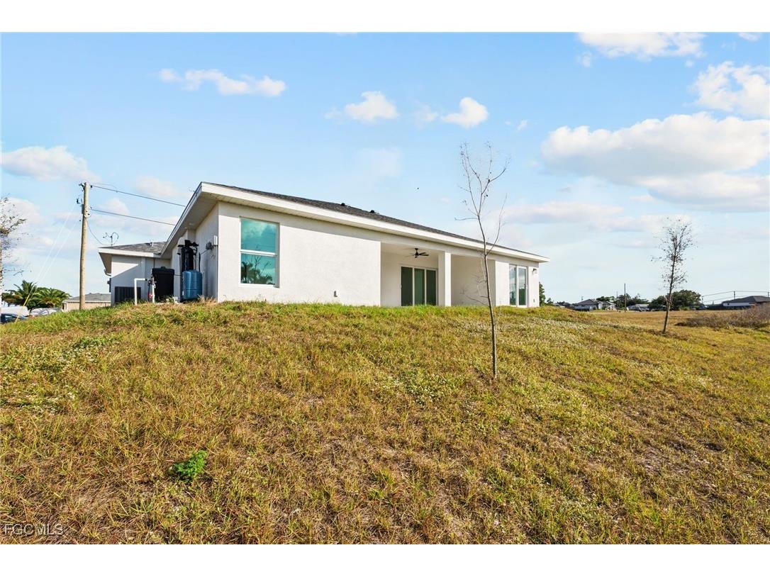 1422 NE 19th Place Cape Coral FL 33909 2025012409 image31