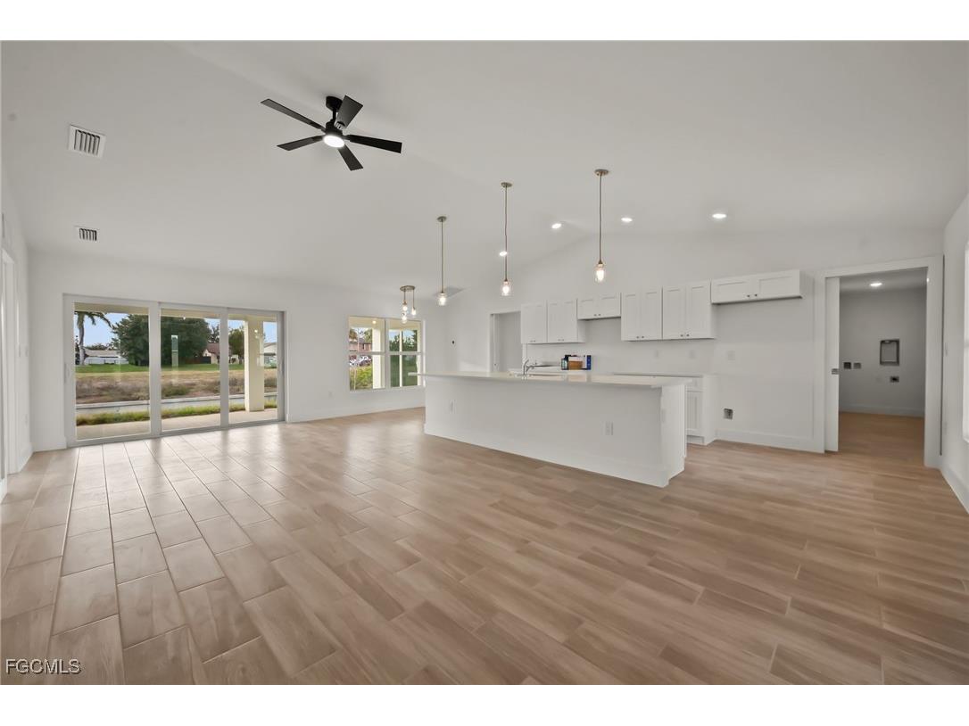 1422 NE 19th Place Cape Coral FL 33909 2025012409 image5