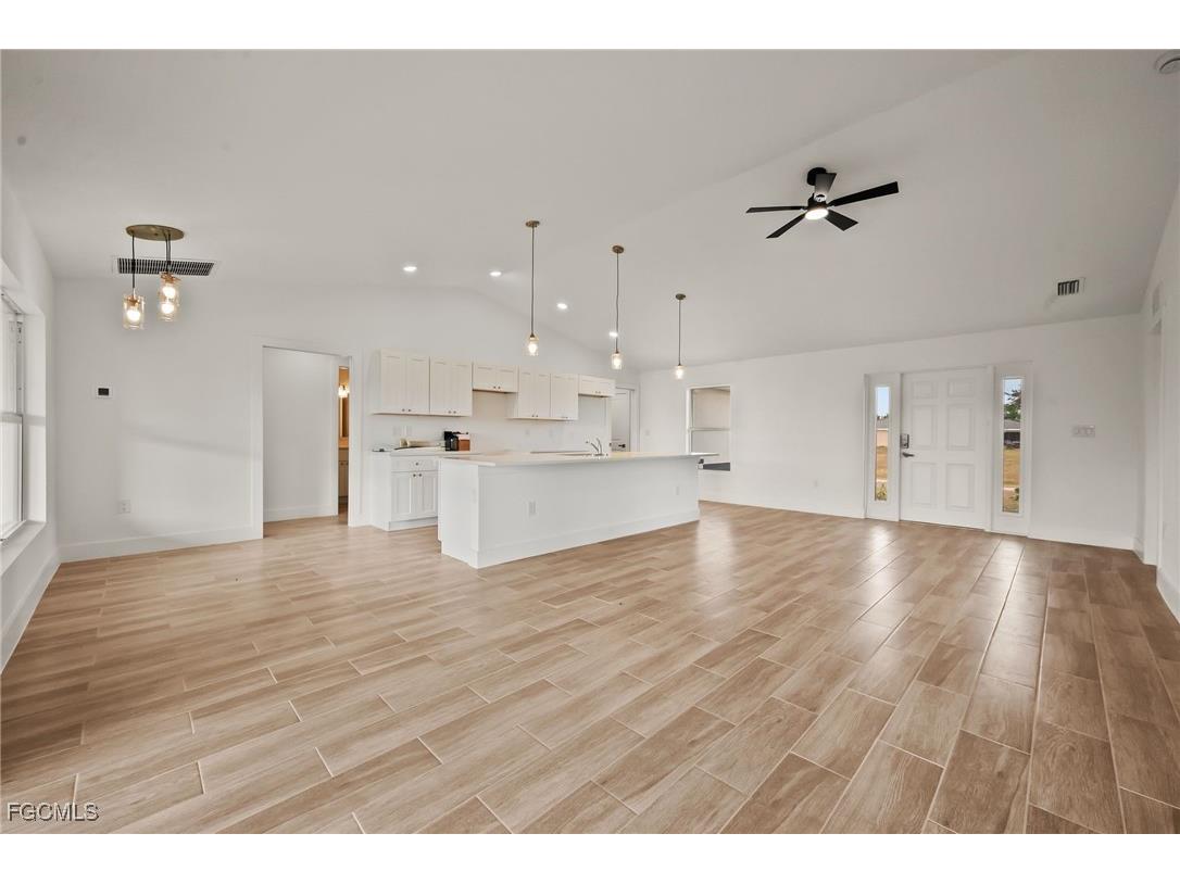 1422 NE 19th Place Cape Coral FL 33909 2025012409 image6