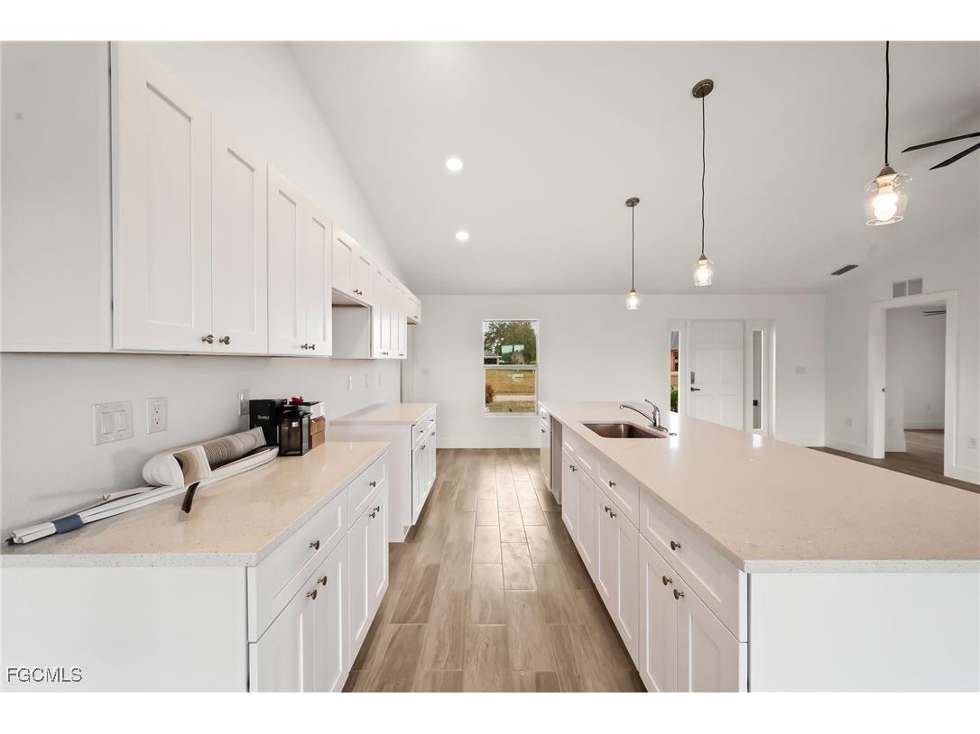 1422 NE 19th Place Cape Coral FL 33909 2025012409 image9