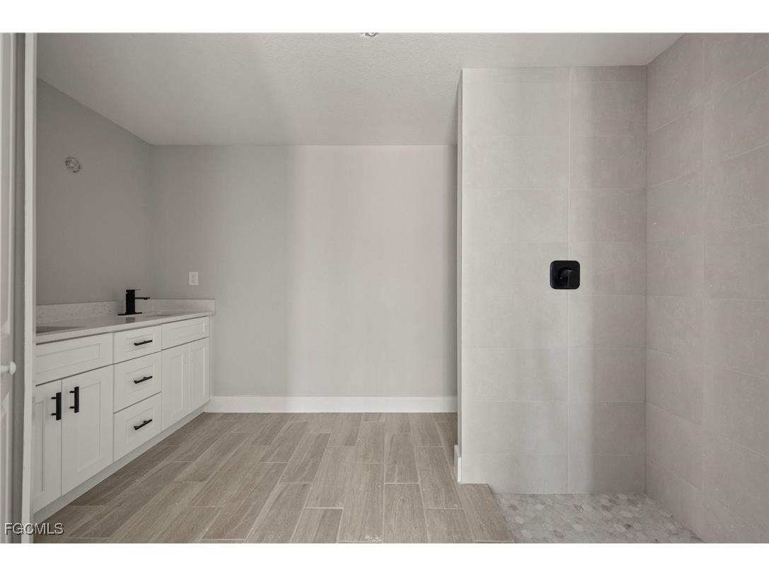 1422 NE 19th Place Cape Coral FL 33909 2025022331 image13